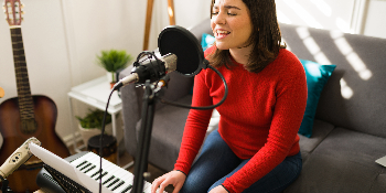 Giới thiệu khóa học Piano đệm hát dành cho người lớn tuổi tại Thủ Đức